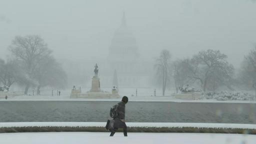 "Ciclón bomba" azota el este de EE.UU. con fuertes vientos y nevadas