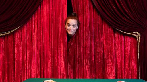 La mujer maga que quiere romper estereotipos en el ilusionismo