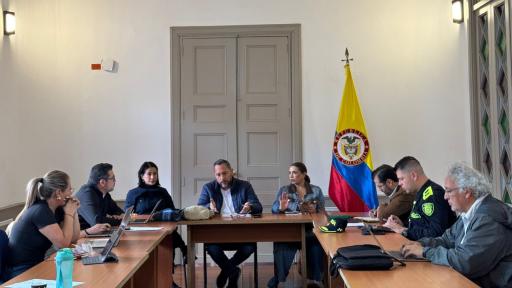 Gobierno impulsa formalización minera en el Bajo Cauca