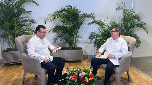 Canciller cubano respalda Petro alerta sobre amenaza de EE. UU. Caribe