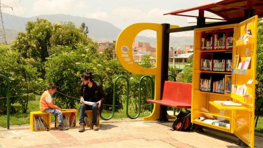 Biblored abre convocatoria para realizar programas en su emisora digital LEO Radio