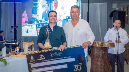 ¡Orgullo Radio Nacional! Miguel Ángel López recibió premio de periodismo 'Diosa del Chairá'