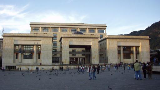 Discriminación contra mujeres transgénero: Corte exige respeto