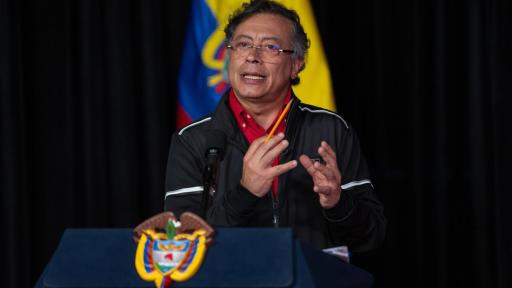 Petro hace llamado Eln dejar armas 