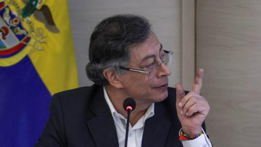 Presidente Petro afirma que clínicas privadas aumentaron sus utilidades netas en 1,8 billones a través recursos públicos