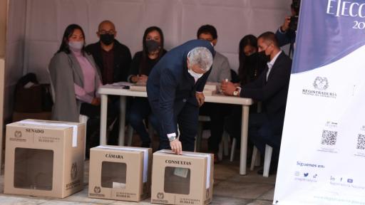 Presidente Iván Duque votando