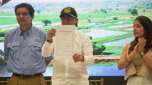 Petro impulsa justicia agraria con nueva ley y entrega de tierras