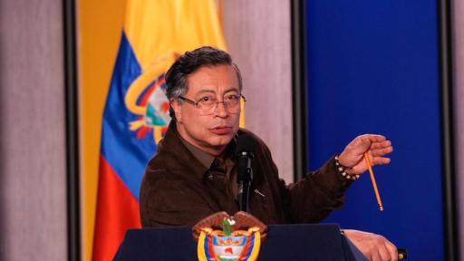 Petro cuestiona silencio sobre la junta del narcotráfico 