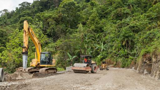 Un muerto y dos desaparecidos dejó un deslizamiento en la vía Quibdó - Medellín