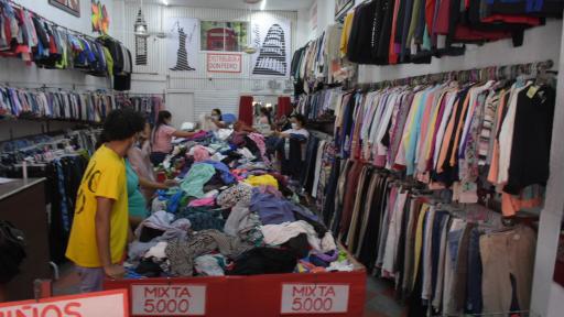 Mercado de ropa usada