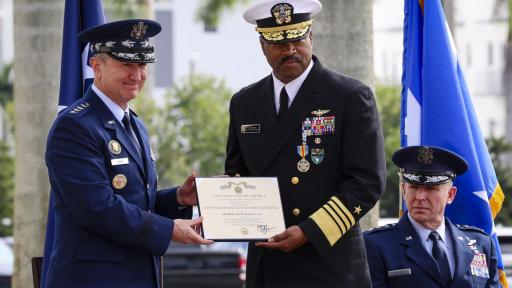 Renuncia jefe del Comando Sur de EE. UU. Alvin Holsey