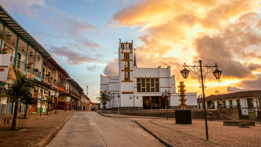 El municipio de Sonsón, ubicado en el oriente de Antioquia, es reconocido como uno de los principales referentes de la colonización antioqueña y por su riqueza cultural.  