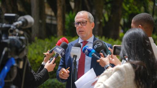 Gobierno garantiza pasaportes en Colombia con nuevo convenio entre Imprenta Nacional y Portugal