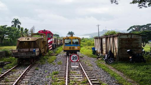 Inspeccionan la antigua vía férrea del Eje Cafetero para poner en marcha el Tren del Café