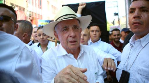 Uribe pide intervención militar en Venezuela