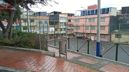  Bogotá: Habitantes de Cerros Orientales protestan por falta de servicios