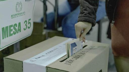 Uso de celulares y dispositivos en elecciones 2026