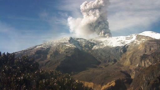 Nevado del Ruiz en alerta naranja: aumenta fracturamiento de roca