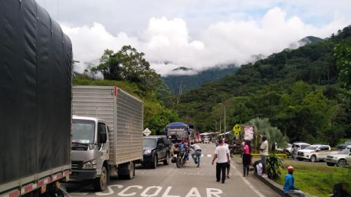 Habilitan paso en la vía entre Risaralda y Chocó