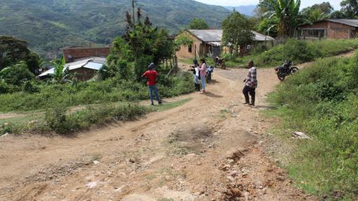 Atentado con moto bomba en Suárez, Cauca: un policía herido