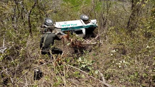Camioneta de la policía cayó a un abismo en Policarpa, Nariño