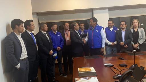 Ratifican capitalización empresa de correos de Colombia 472