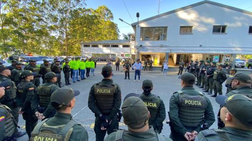 Fuga de presos en Medellín deja un policía muerto