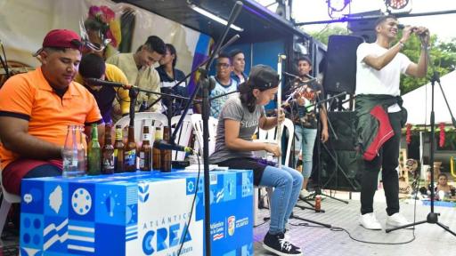 Música hecha con materiales reciclables | Medio Ambiente 