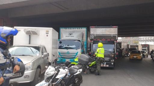 Paro camioneros miércoles Bogotá: vías cerradas y movilidad