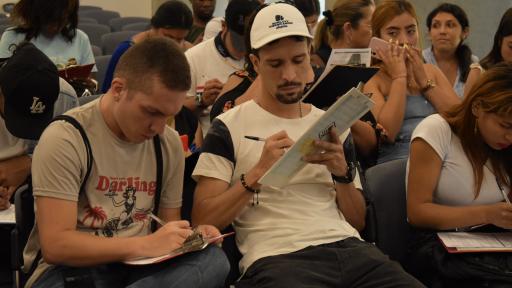 2.400 vacantes de empleo en Medellín 2024 