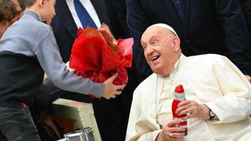 Posturas del Papa Francisco 