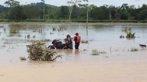 Familias afectadas por desbordamiento del río Güejar 