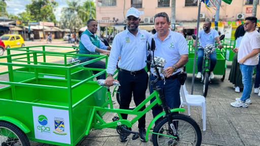 Buenaventura: Recicladores reciben triciclos para fortalecer su labor