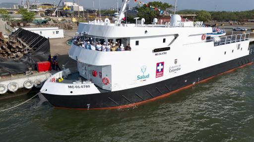 Zarpa hacia el Pacífico el buque hospital Benkos Biohó, el primero del país