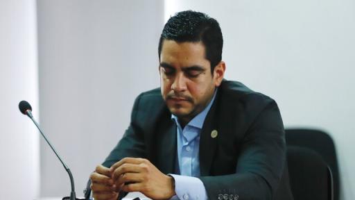 Suspenden 8 meses al senador Alex Flórez por insultar a policías