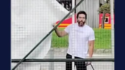 Ataque a sede de INRAVISIÓN en Bogotá: destruyen pancartas y amenazan al equipo periodístico