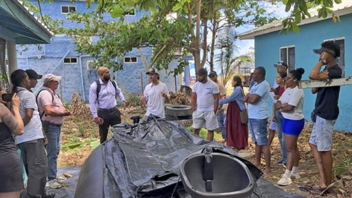 Entrega de biodigestores. / Foto: Hanny Castro O'neill.