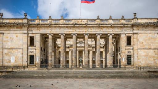 Senado trabajará en día cívico