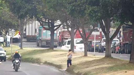 Paro camioneros Bogotá-Cundinamarca: afectaciones viales y movilidad 