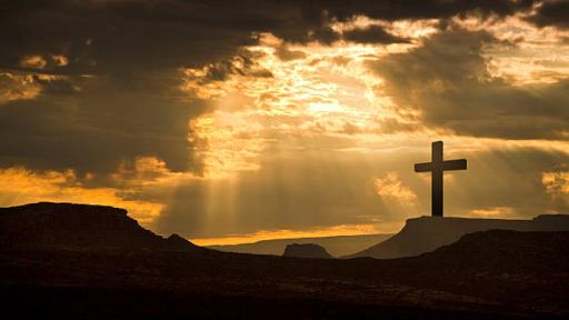 Hombre que se ha crucificado 36 veces 