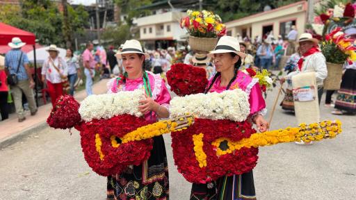 Descubre la magia floral en Vélez: LX desfile de las flores 2023