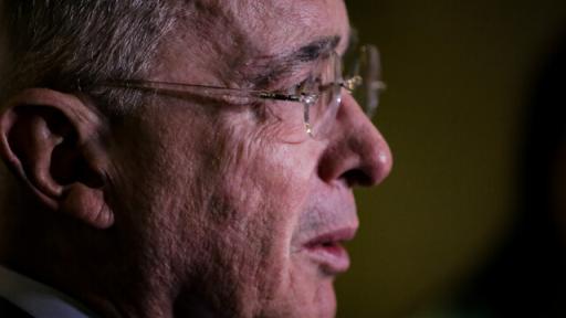 Caso Álvaro Uribe: Juez decide no precluir proceso