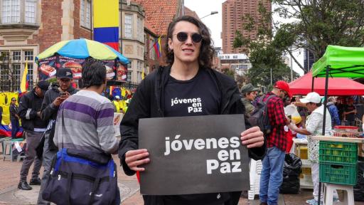 Wally Opina en Radio Nacional: entrevista Gareth Sella