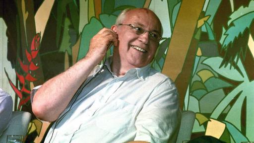 Gorbachov y la primera dama Raísa, una vida "tomados de la mano"