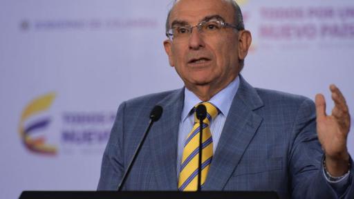 Humberto de la Calle advierte riesgos por retraso en acuerdos de paz