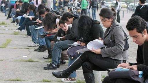 Colombia lidera reducción del desempleo en la OCDE durante abril de 2025