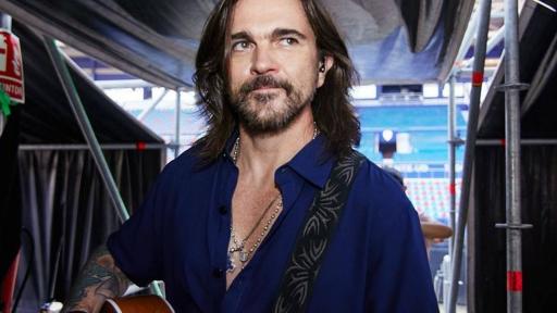 Juanes en el Salón de la Fama de los compositores latinos