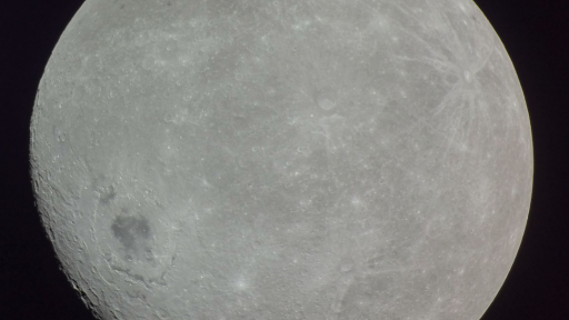 Hay un extraño silencio en la cara oculta de la Luna