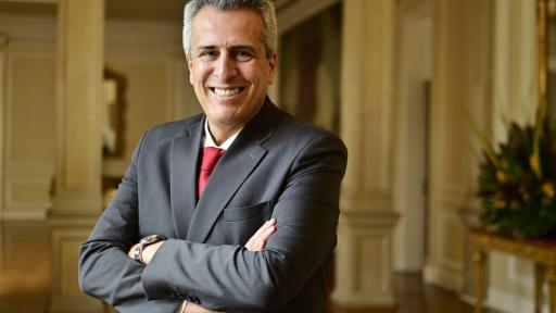 Sale Luis Fernando Velasco del MinInterior