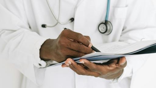 Expertos rechazan suspensión del nuevo modelo de salud